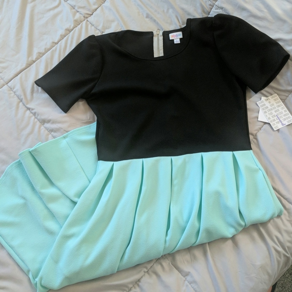 NWT Lularoe Amelia L Black & Turquoise